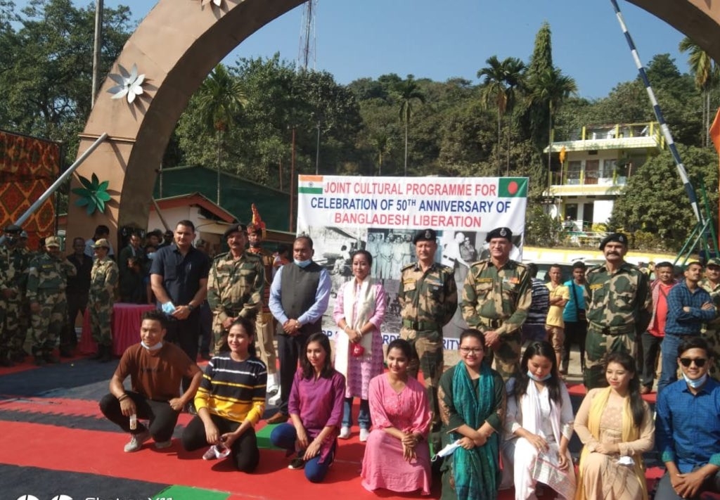 BSF, BGB Celebrate Golden Jubilee Of 1971 B'desh War Victory - Social ...