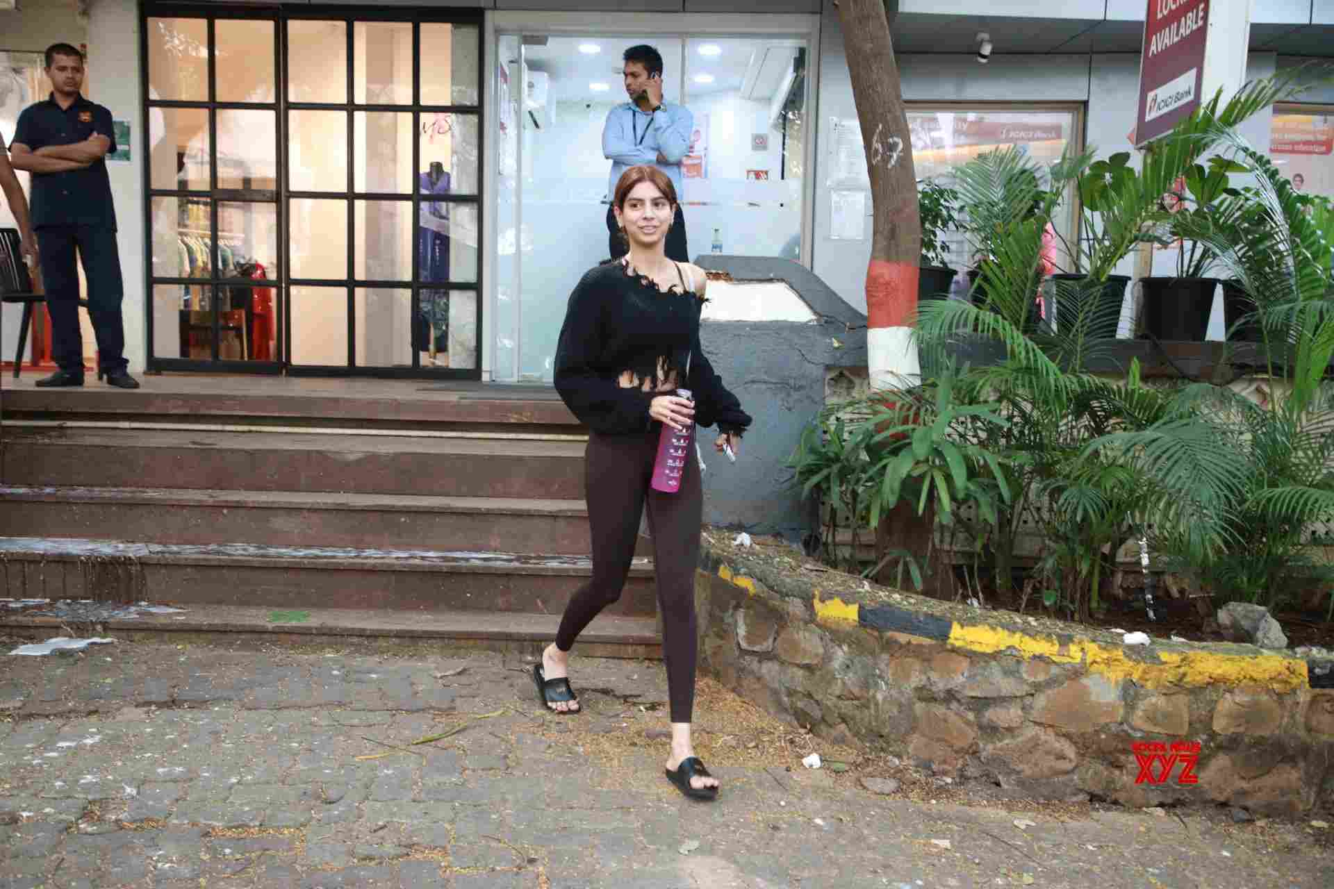 Actress Khushi Kapoor Spotted Post Workout In Bandra - Gallery - Social ...