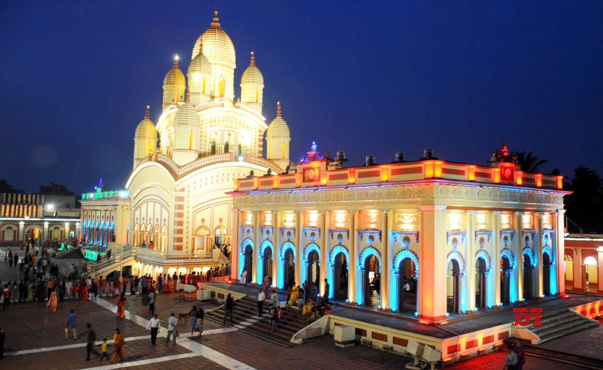 Kolkata: Dakshineswar Kali Temple Decorated With Lights On The Occasion ...