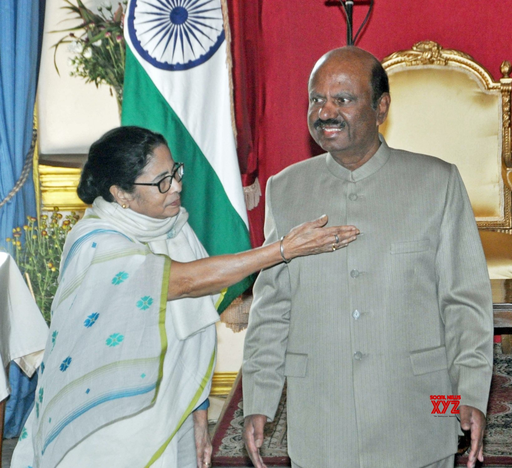 Kolkata: West Bengal CM Mamata Banerjee With Newly Appointed West ...