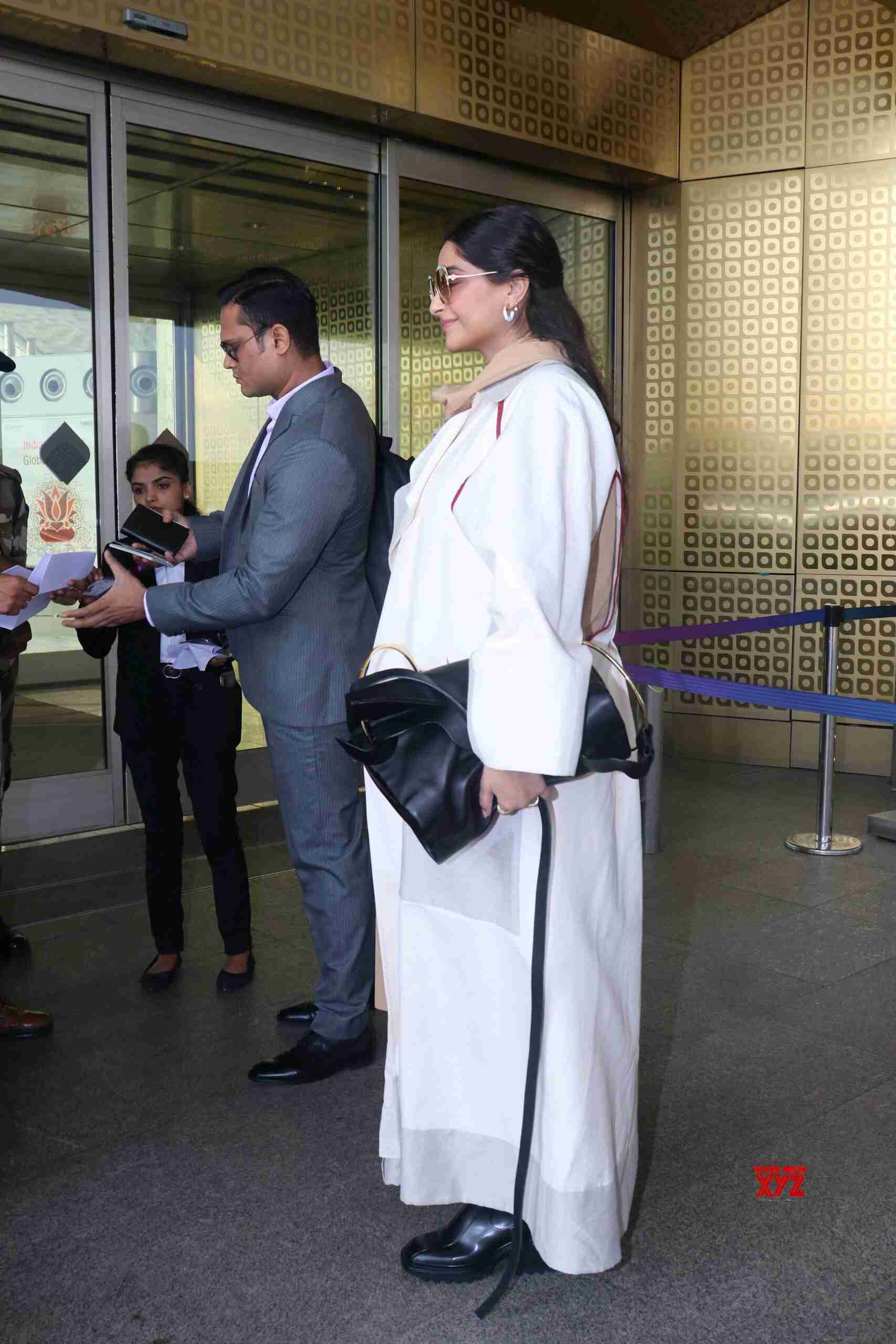 Actress Sonam Kapoor Spotted At Airport In Mumbai Departure - Gallery ...