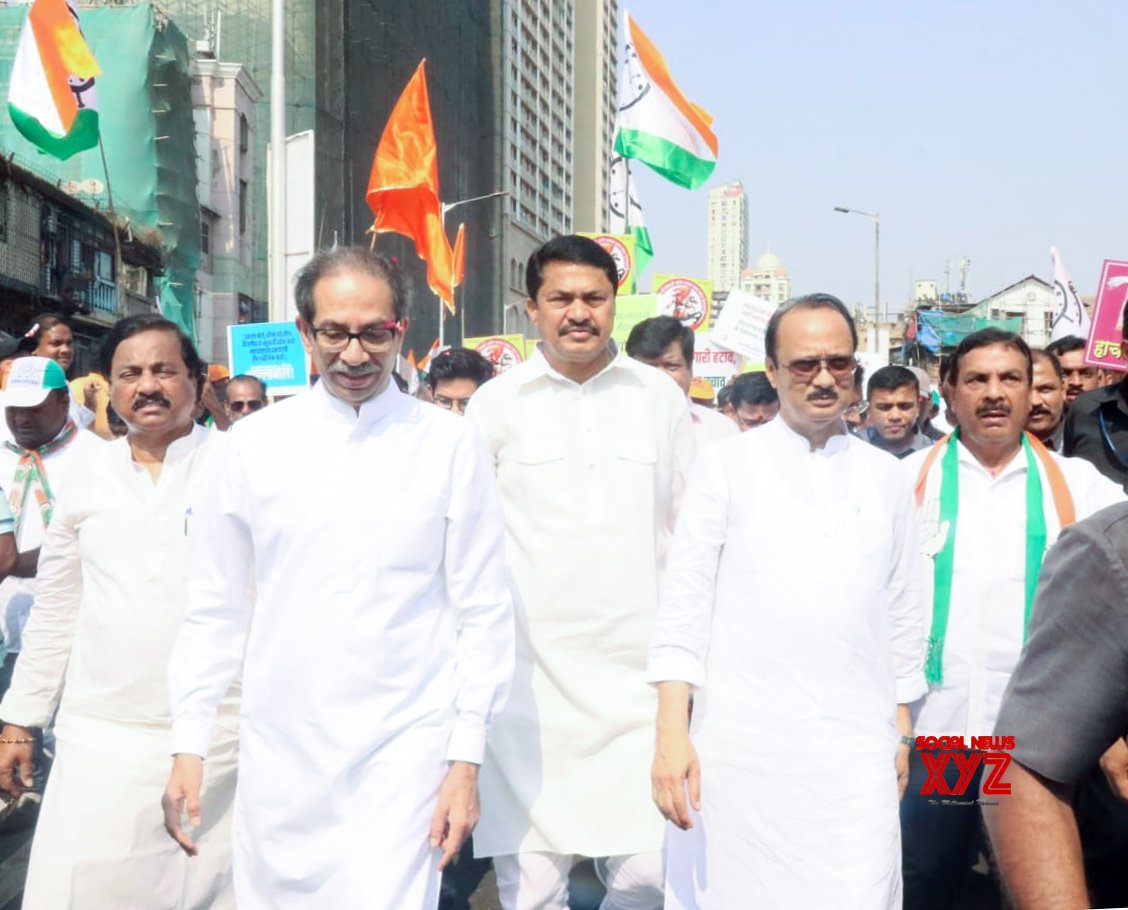 Mumbai : Former Maharashtra CM Uddhav Thackeray During The Protest ...