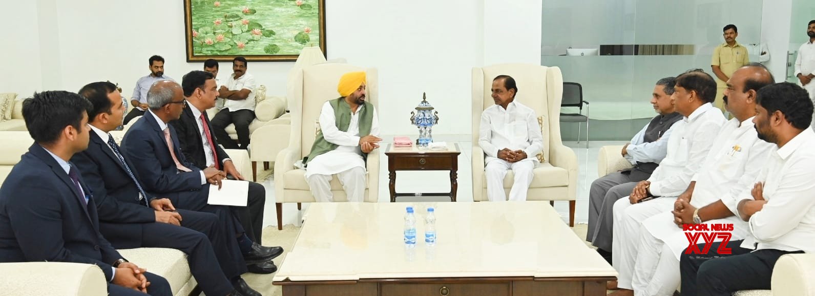 Hyderabad: Punjab CM Bhagwant Mann Meets Telangana Chief Minister Sri K ...