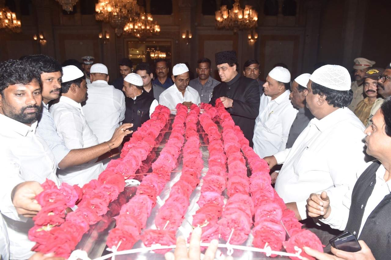 Body Of Titular 8th Nizam Brought To Hyderabad, CM Pays Tribute ...