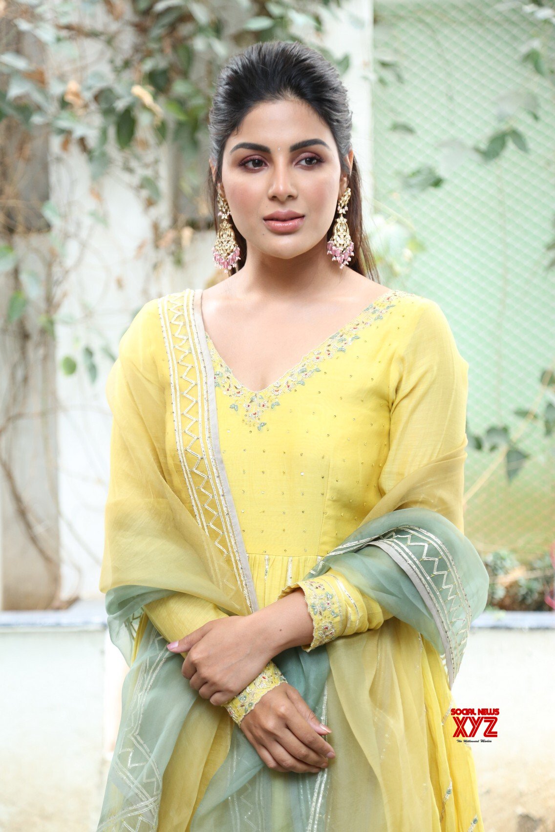 Actress Samyuktha Menon Glam Stills From Sir Movie Interview - Social ...