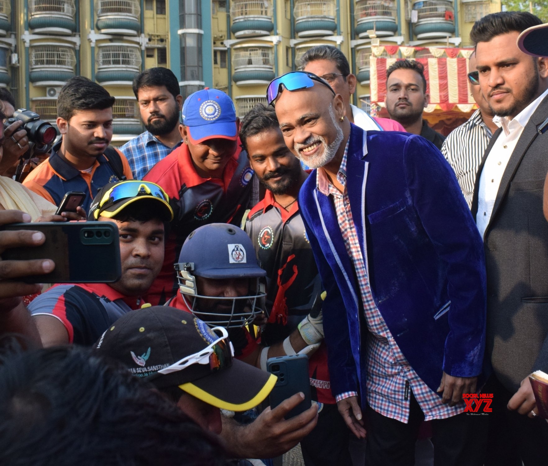 Kolkata: Former Indian Cricketer Vinod Kambli With Disabled Cricketers ...