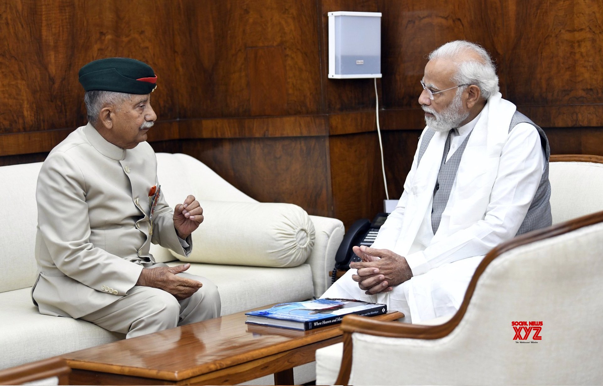 New Delhi: Prime Minister Narendra Modi Meets Lt. Governor Of Ladakh ...