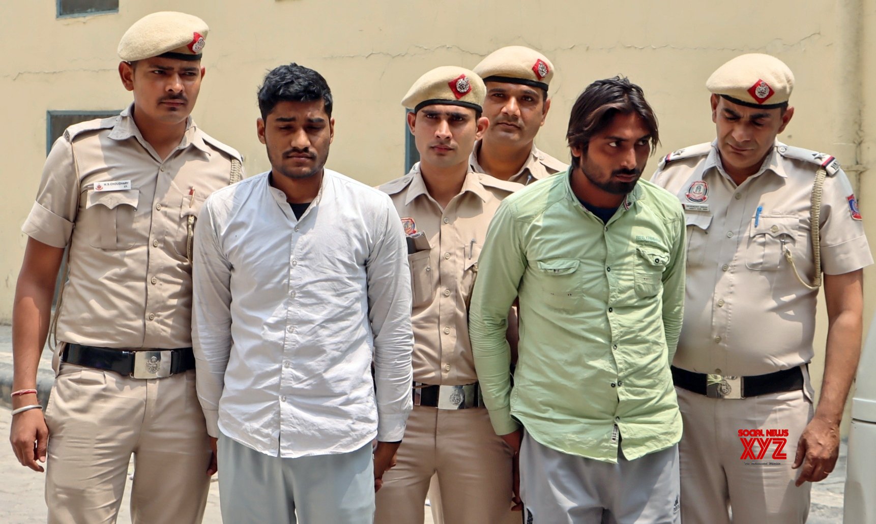 New Delhi : Delhi Police Arrest Two People Who Posed As Neeraj Bawania ...