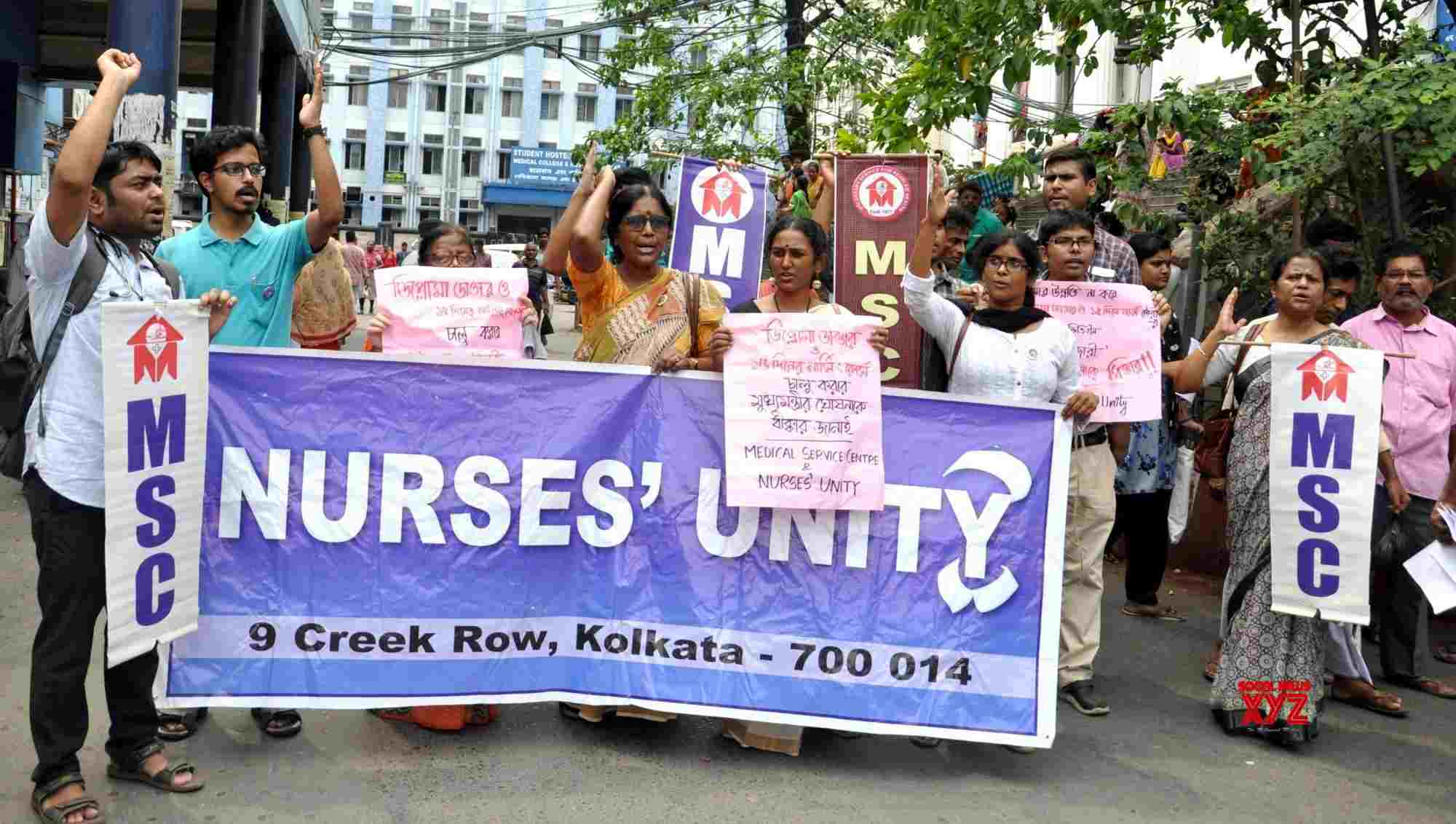 Kolkata : Doctors And Nurses Stage A Protest Against West Bengal Chief ...