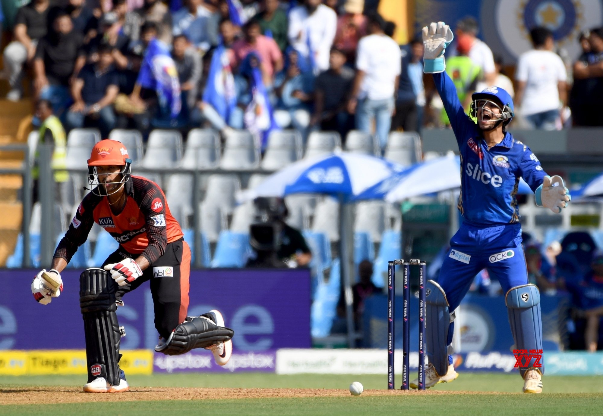 Mumbai : MI's Wicket - Keeper Ishan Kishan Appeals Unsuccessfully For ...