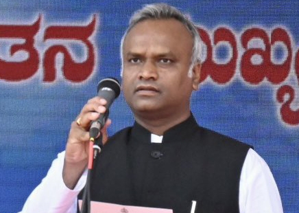 Priyank Kharge Slams Amit Malviya Over 'Super CM' Remark - Social News XYZ