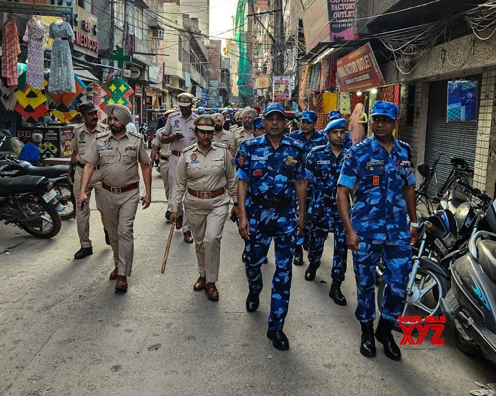 Amritsar : Rapid Action Force (RAF) Personnel Take Out Flag March Ahead ...