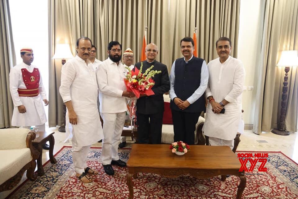 Mumbai : Mahashtra Governor Ramesh Bais With CM Shinde And Deputy CMs ...