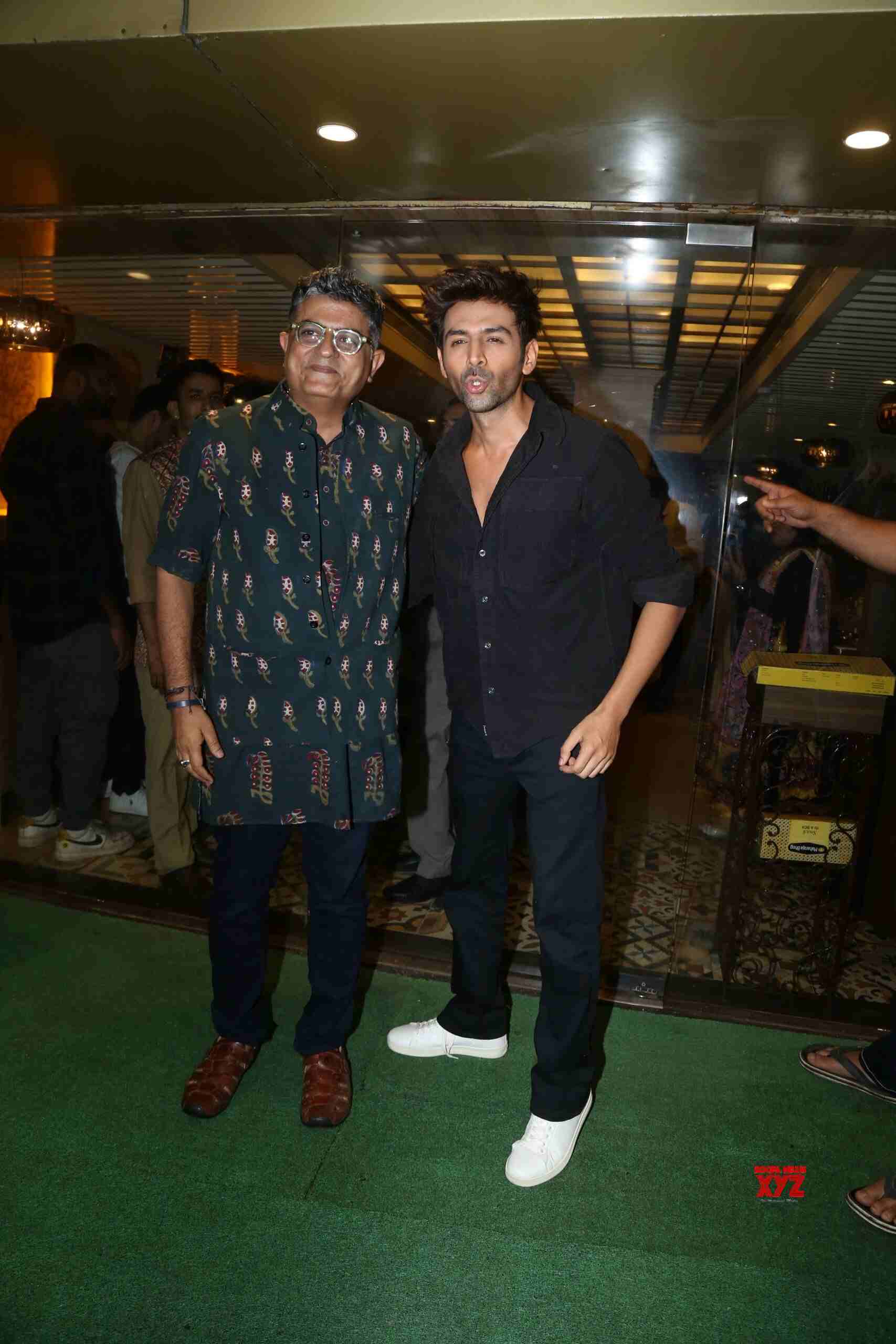 Satyaprem Ki Katha Team Kartik Aaryan Gajraj Rao Spotted At Maharaja ...