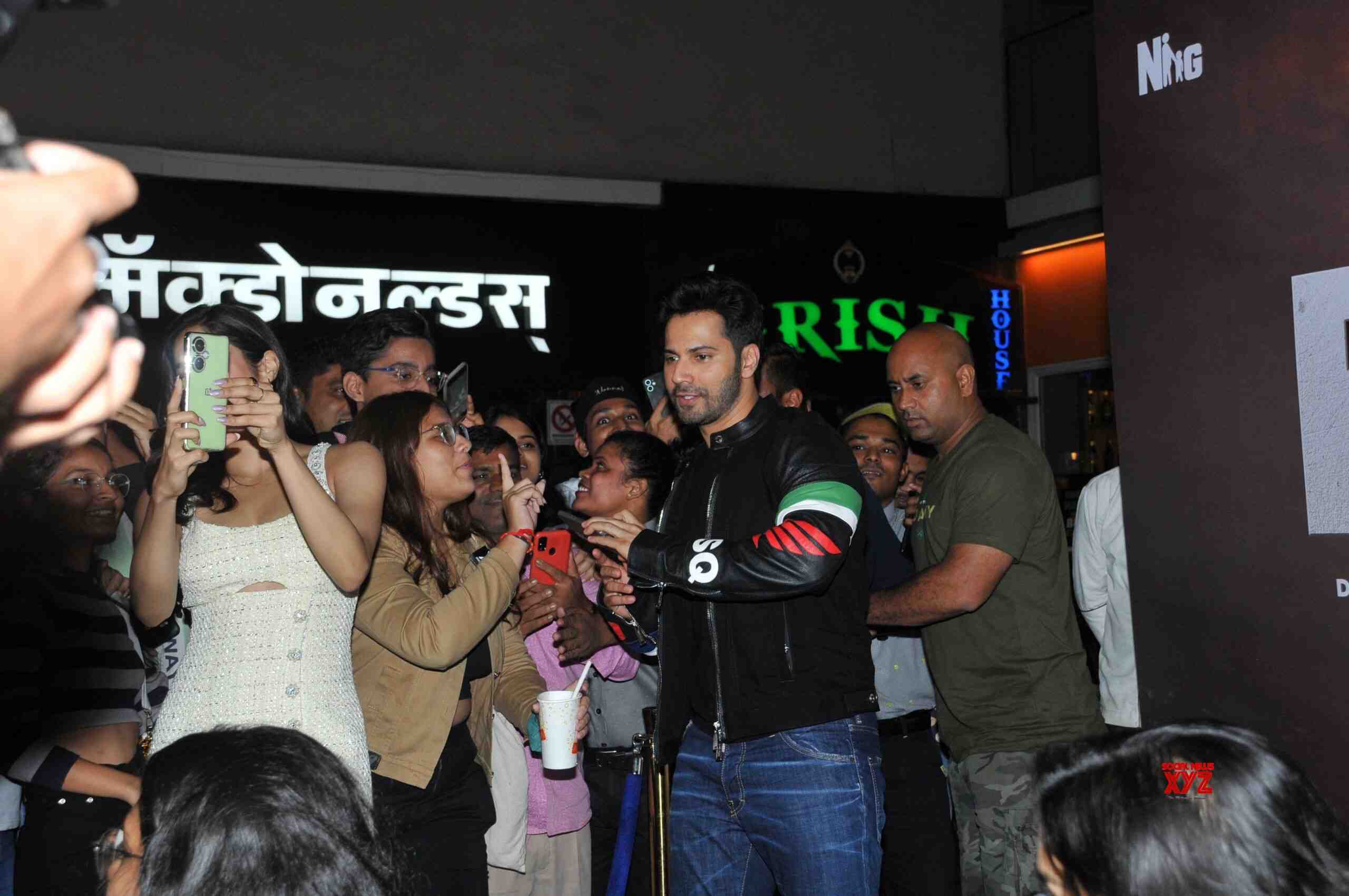 Janhvi Kapoor And Varun Dhawan Entry At Bawaal Special Screening In ...