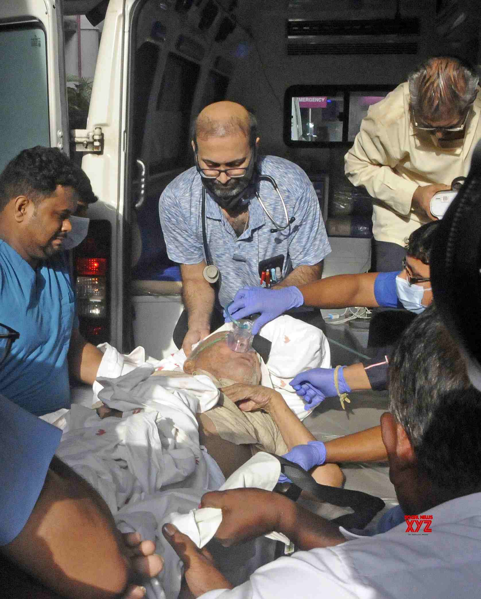 Kolkata : Former West Bengal CM Buddhadeb Bhattacharjee Being Admitted ...