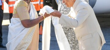 Nubra: President Droupadi Murmu receives a warm welcome from Ladakh Lieutenant Governor B. D. Mishra on her arrival at Thoise Airfield, Nubra, Ladakh, on Thursday, September 26, 2024. (Photo: IANS)