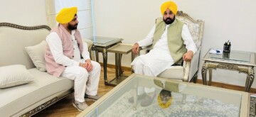 Chandigarh: Punjab Minister Harbhajan Singh meets Chief Minister Bhagwant Mann to inquire about his health at his residence in Chandigarh on Sunday, September 29, 2024. (Photo: IANS)