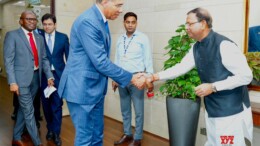 New Delhi: Jamaican Prime Minister Andrew Holness is welcomed by Minister of State for Finance, Pankaj Chaudhary, in New Delhi on Monday, September 30, 2024, during his maiden visit to India. (Photo: IANS)