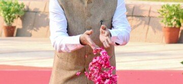 New Delhi: Speaker of Lok Sabha, Om Birla pays floral tributes at the Samadhi of the former Prime Minister, Lal Bahadur Shastri at Vijay Ghat in New Delhi on Wednesday, October 02, 2024. (Photo: IANS)