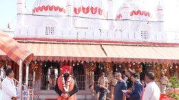 Panchkula: Uttarakhand Governor Gurmit Singh visits Sri Mata Mansa Devi Temple, one of the Siddha Shakti Peeths, on the first day of Navratri in Panchkula on Thursday, October 3, 2024. (Photo: IANS)