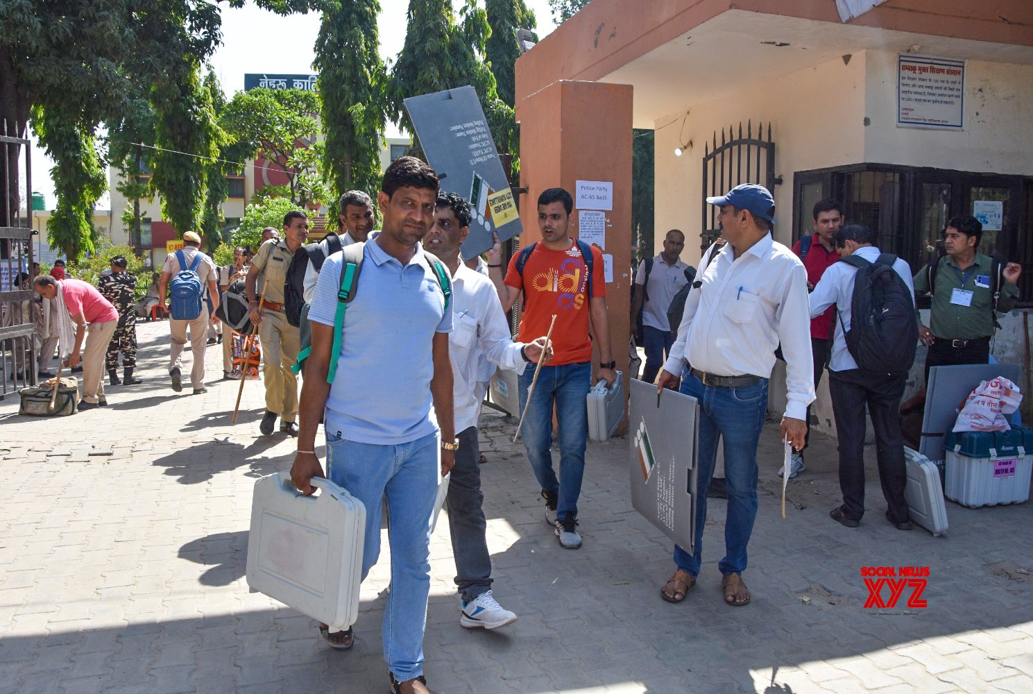 Jhajjar : Polling officials leave for their respective polling stations #Gallery