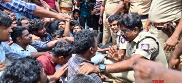 Kancheepuram: Samsung workers stage a protest near the company in Sungavachariram, demanding higher wages and recognition of the Samsung India Workers Union in Kancheepuram on Wednesday, October 9, 2024. (Photo: IANS)