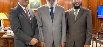 Islamabad: Controversial Islamic preacher Zakir Naik meets Pakistan National Assembly Speaker Sardar Ayaz Sadiq during his visit to the National Assembly of the Islamic Republic of Pakistan at Parliament House in Islamabad on Tuesday, October 01, 2024. (Photo: IANS)