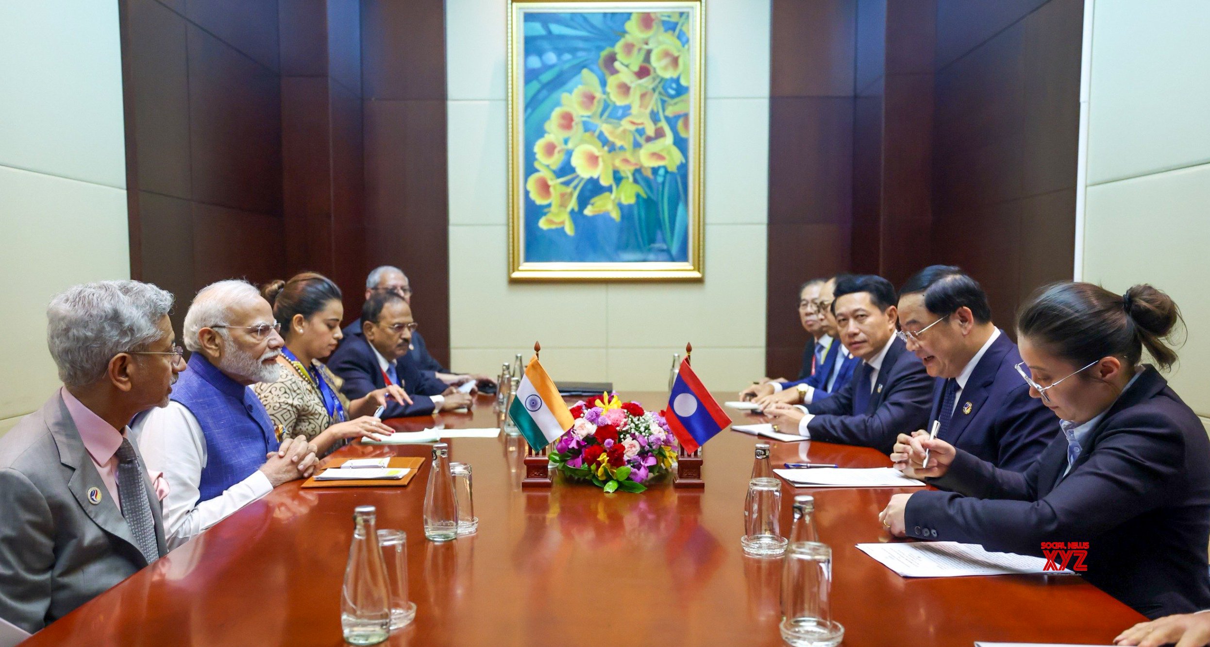 Vientiane: el primer ministro Modi y el primer ministro laosiano Soneksai Sifandone asisten a la 21ª Cumbre de la ASEAN-India – #Gallery