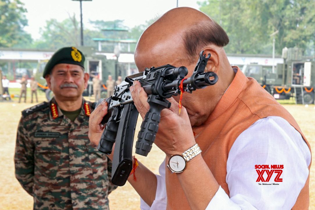 Darjeeling: Rajnath Singh realiza Shastra Puja #Galería