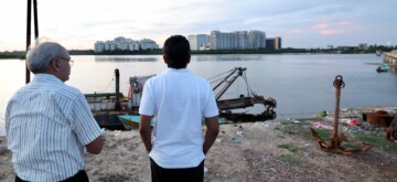 Chennai: Tamil Nadu Deputy Chief Minister Udhayanidhi Stalin inspects the work at the mouth of the Adyar River, the main water channel for rainwater drainage in Chennai on Sunday, October 13, 2024. (Photo: IANS)