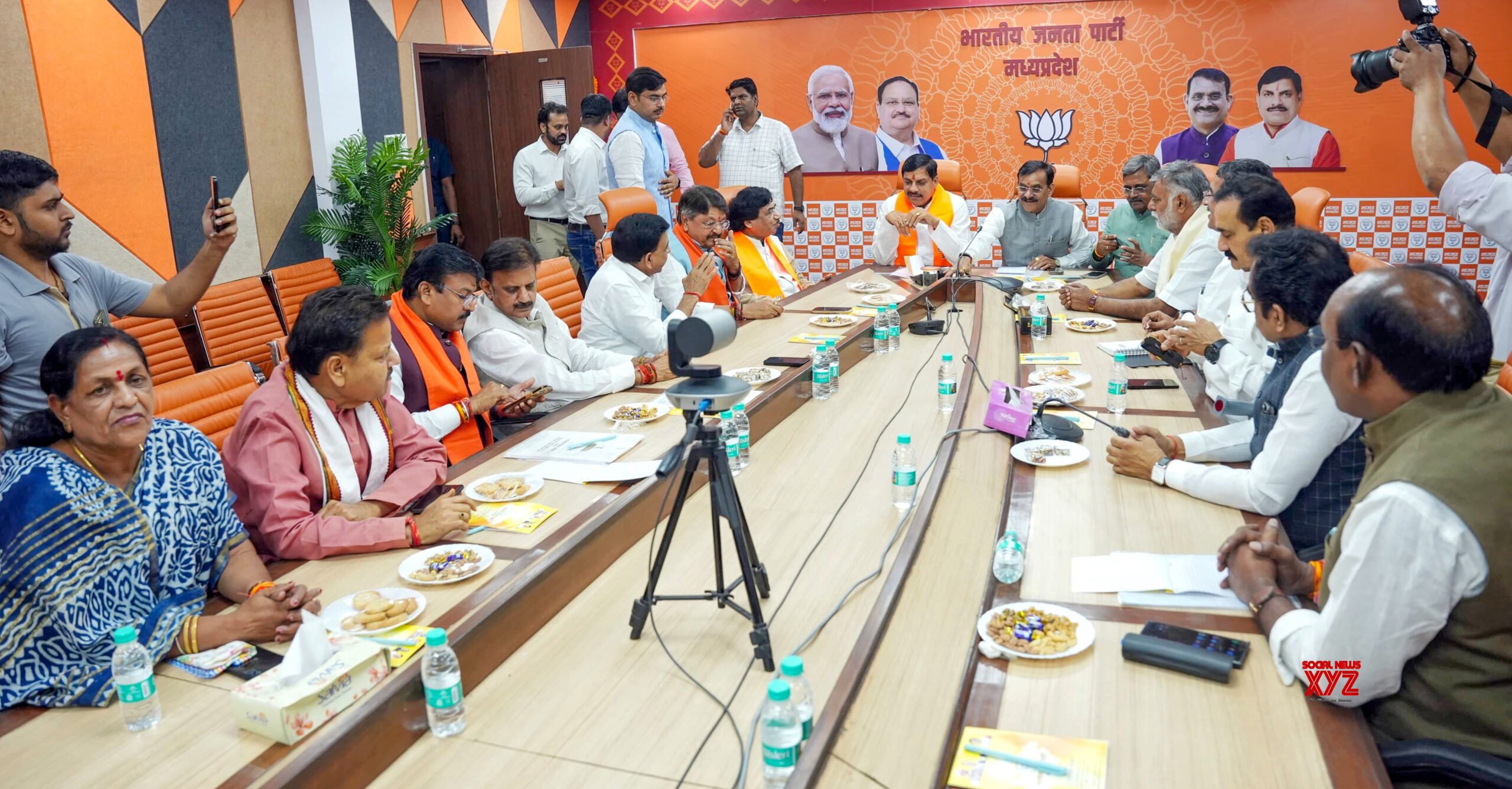 Bhopal: Mohan Yadav asiste a la reunión del Comité Electoral Estatal en #Gallery