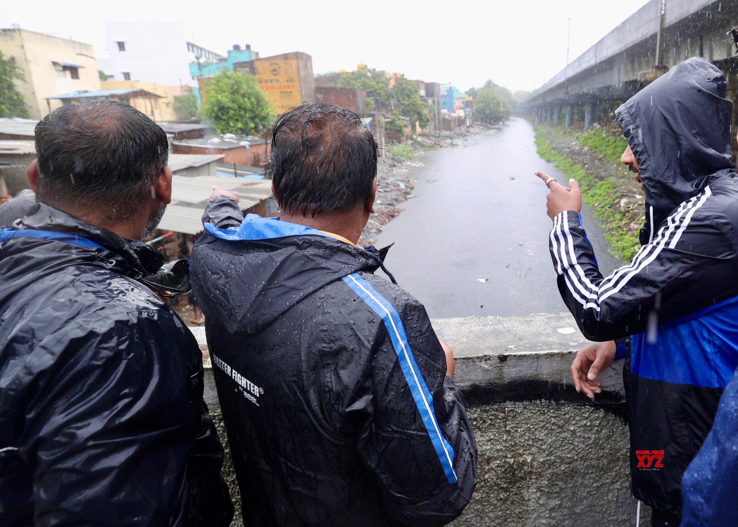 Chennai: Tamil Nadu MCD Udhayanidhi Stalin inspecciona el agua de lluvia que fluye hacia el mar #Galería