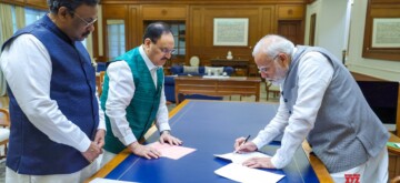 New Delhi: Prime Minister Narendra Modi renews his membership as the first active member of the Bharatiya Janata Party (BJP), in New Delhi on Wednesday, October 16, 2024. BJP National President JP Nadda also present. (IANS)