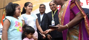 Nouakchott: President Droupadi Murmu interacts with the Indian community during a reception organised in Nouakchott, Mauritania on Wednesday, October 16, 2024. (Photo: IANS)