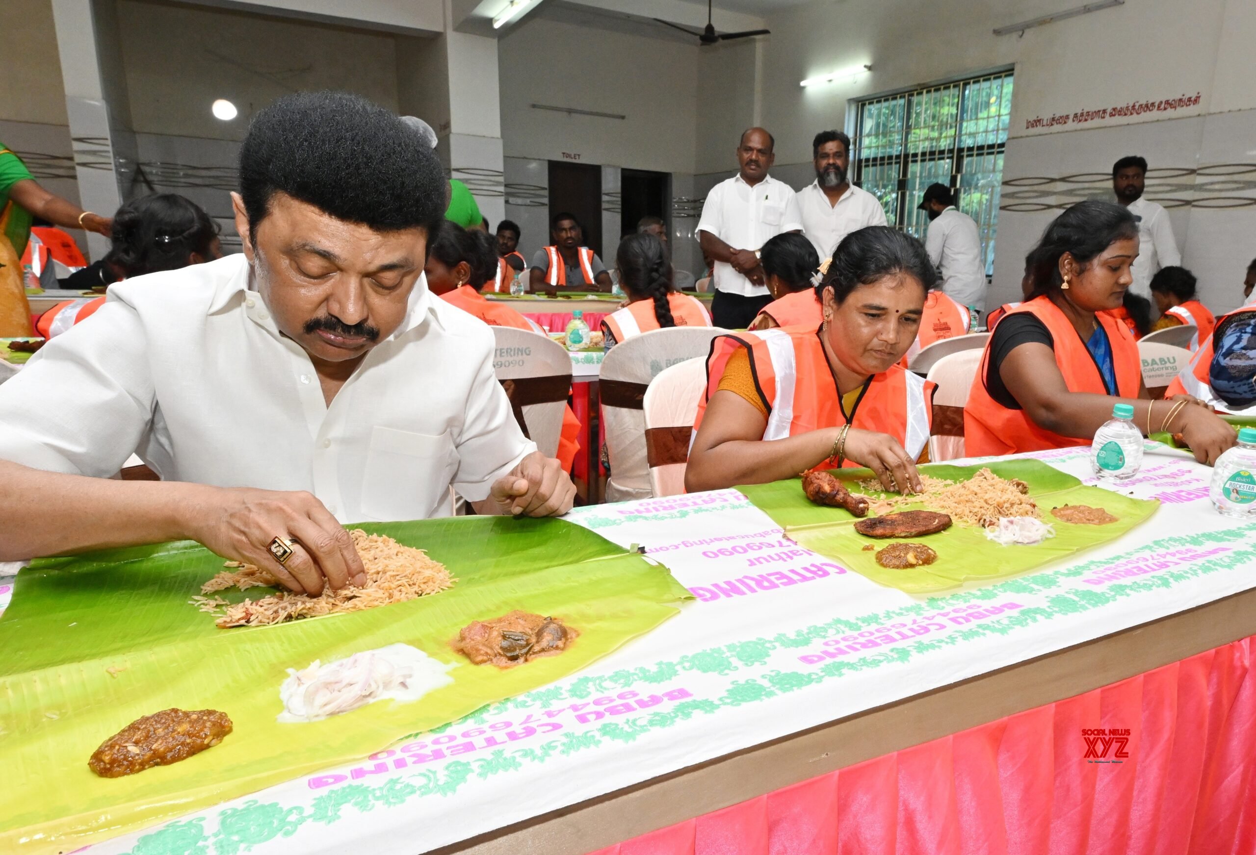 Chennai: CM MK Stalin da almuerzo a los trabajadores sanitarios #Galería