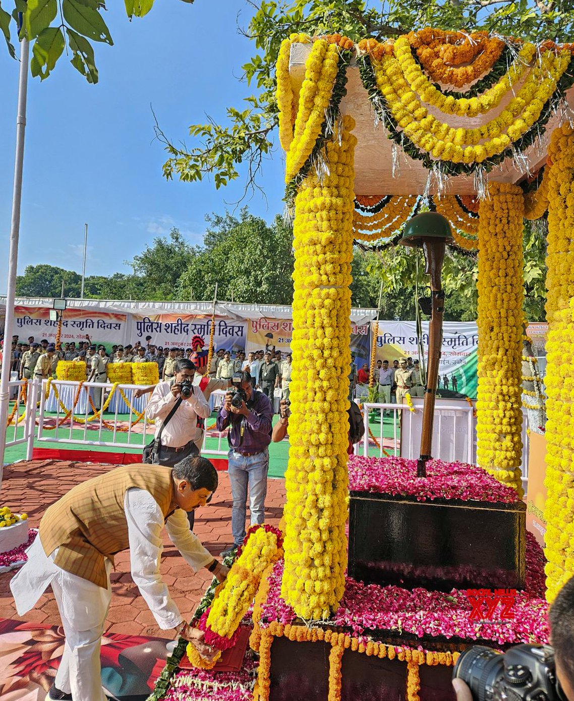 Ujjain: CM Mohan Yadav asistió al Día Conmemorativo de los Mártires de la Policía en la Línea de Policía #Galería