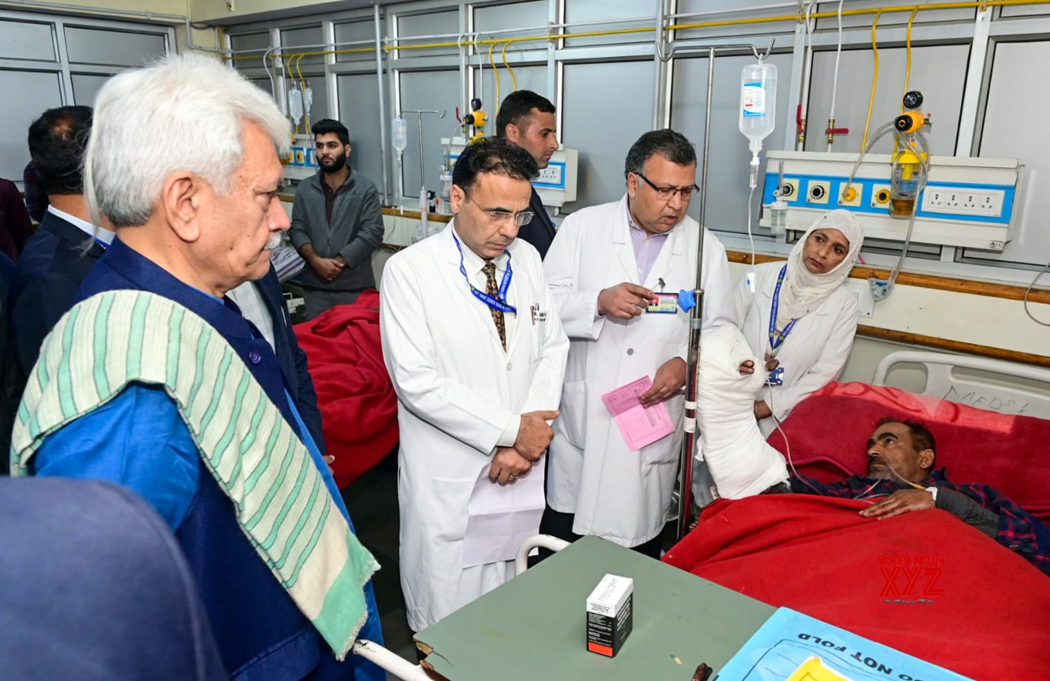 Srinagar: LG Manoj Sinha visita el hospital para preguntar sobre la salud de los trabajadores de la construcción - #Gallery