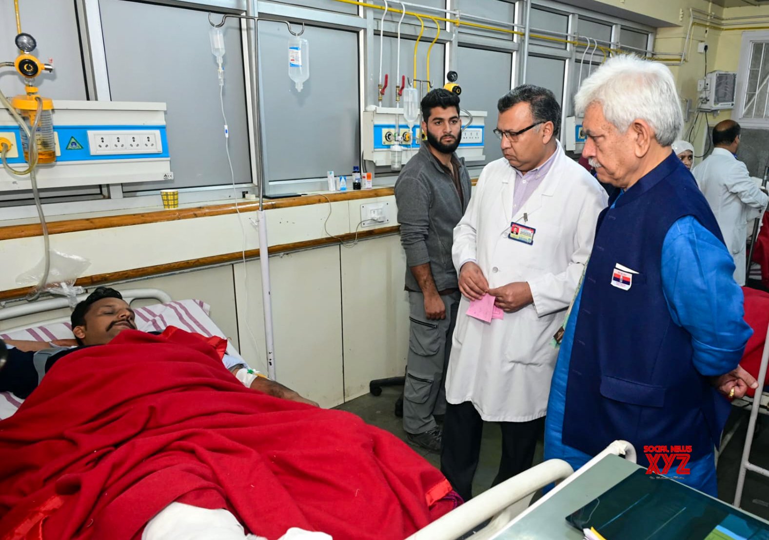 Srinagar: LG Manoj Sinha visita el hospital para preguntar sobre la salud de los trabajadores de la construcción - #Gallery