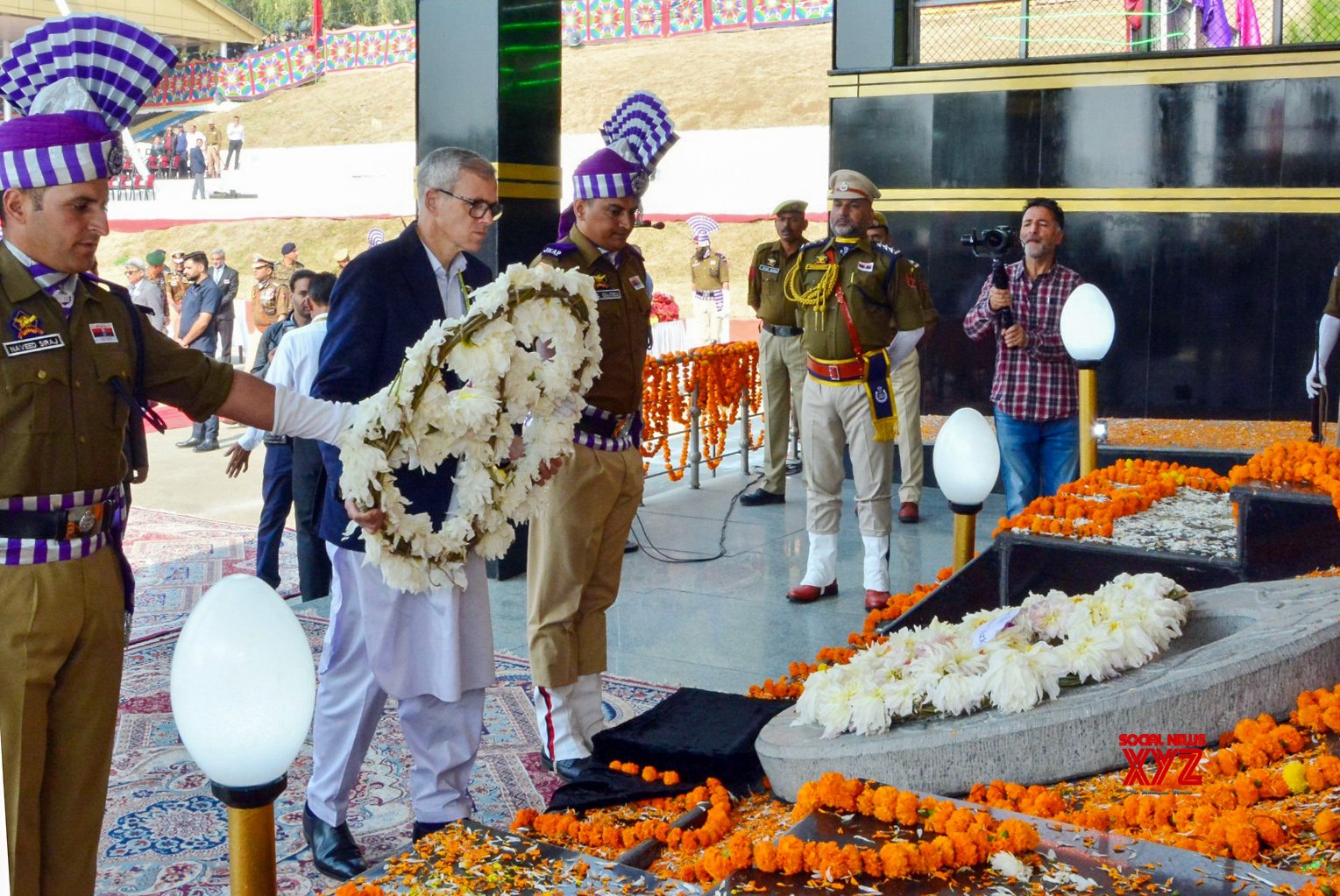 Srinagar: el ministro principal, Omar Abdullah, rinde homenaje a los mártires de la policía #Galería