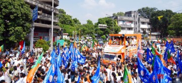 Nagpur: Union Minister Nitin Gadkari attends the nomination rally for BJP-Mahayuti candidate from the Nagpur South West constituency Devendra Fadnavis before filing his nomination papers in Nagpur on Friday, October 25, 2024. (Photo: IANS)