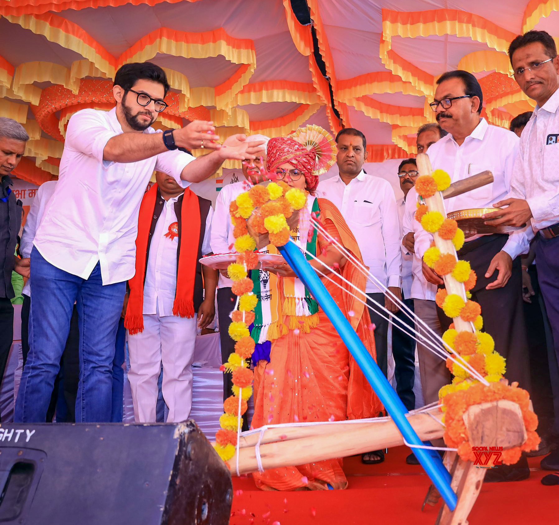 Jalgaon: el líder de Shiv Sena, MLA Aditya Thackeray, está haciendo campaña #Galería