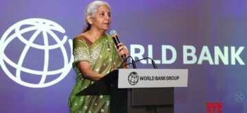 Washington: Union Minister for Finance and Corporate Affairs, Nirmala Sitharaman, interacts with members and families of the Bank-Fund Staff India Club at the World Bank and IMF in Washington, D.C on Thursday, October 24, 2024. (Photo: IANS)