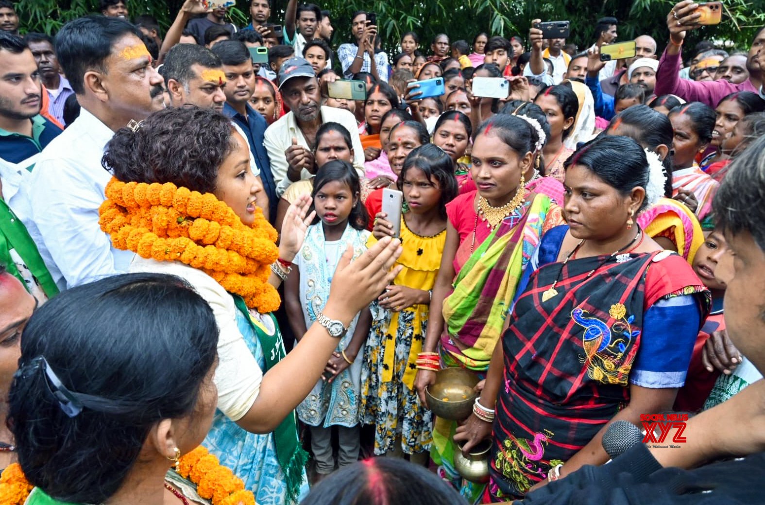 Giridih: la candidata del JMM, Kalpana Soren, interactuando con los residentes mientras visita pueblos y localidades #Galería