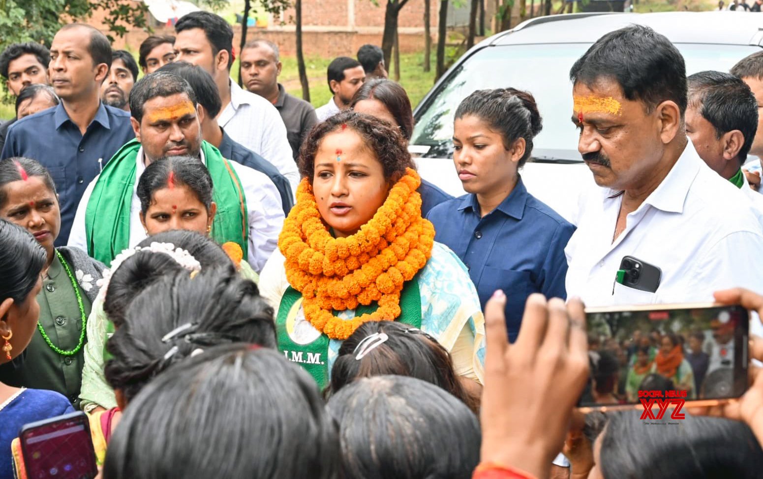 Giridih: la candidata del JMM, Kalpana Soren, interactuando con los residentes mientras visita pueblos y localidades #Galería