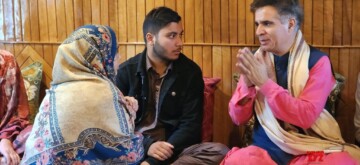 Budgam: Bharatiya Janata Party (BJP) State President Ravinder Raina meets the family of martyr Shahnawaz Dar, who was killed in the militant attack, Nadigam, in Budgam on Monday, October 28, 2024. (Photo: IANS)