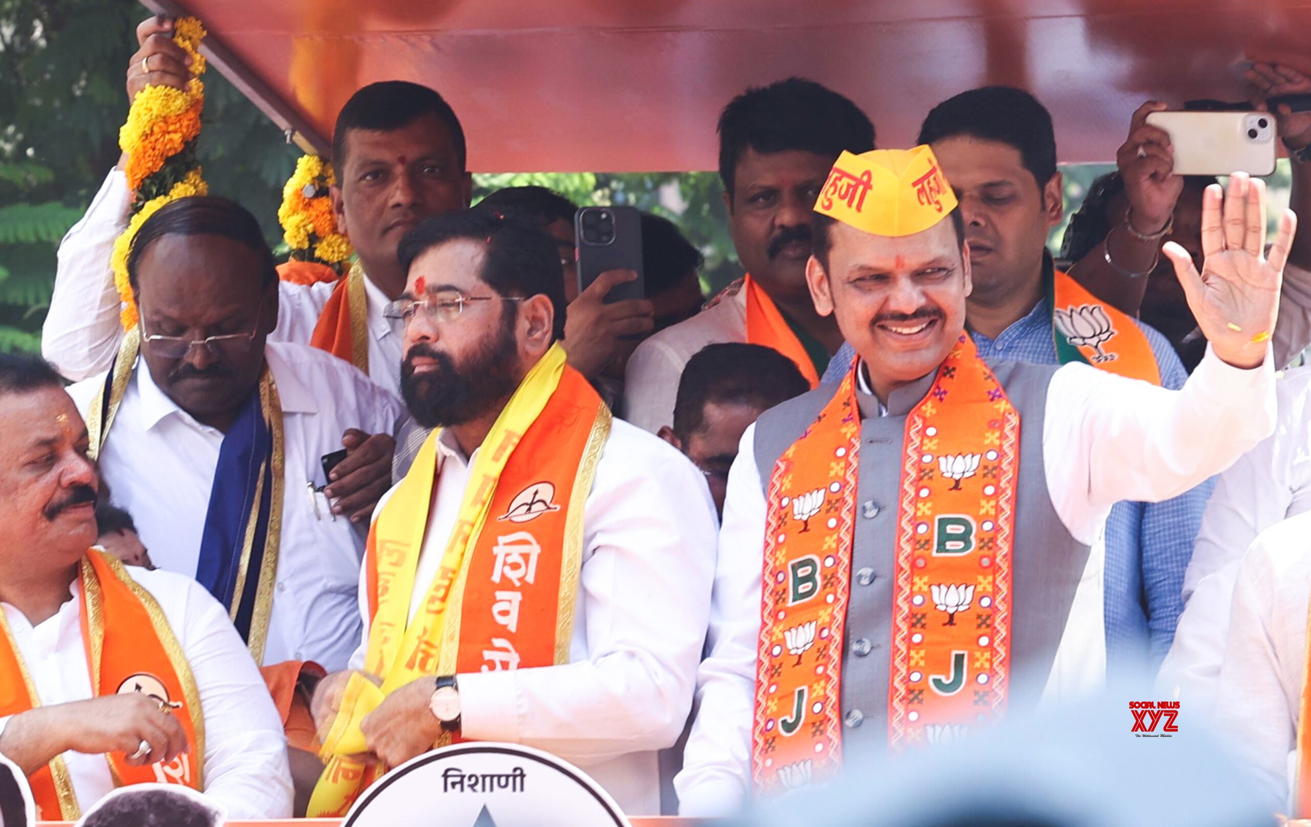 Thane: Maharashtra CM and Shiv Sena chief Eknath Shinde holds roadshow ahead of filing his nomination #Gallery