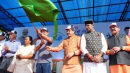 Bhopal: Madhya Pradesh Chief Minister Mohan Yadav flags off the 'Run for Unity' event on the occasion of National Unity Day, commemorating the birth anniversary of Sardar Vallabhbhai Patel, at T.T. Nagar Stadium in Bhopal on Tuesday, October 29, 2024. (Photo: IANS)