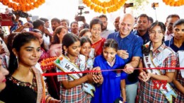 New Delhi: Delhi Chief Minister Atishi, along with former Delhi Deputy Chief Minister Manish Sisodia, inaugurates a school building at Mandavali village of Patparganj assembly constituency in New Delhi on Tuesday, October 29, 2024. (Photo: IANS)