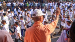 Lucknow: Uttar Pradesh Chief Minister Yogi Adityanath flags off the 'Run for Unity' event on the occasion of National Unity Day, commemorating the birth anniversary of Sardar Vallabhbhai Patel, in Lucknow on Tuesday, October 29, 2024. (Photo: IANS)